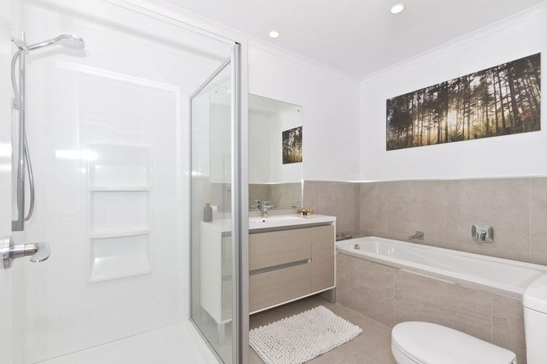 Photo of property in 3 Couldrey Crescent, Red Beach, 0932