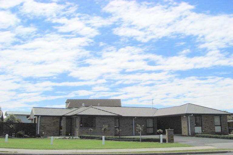 Photo of property in 20 School Road, Woodend, 7610