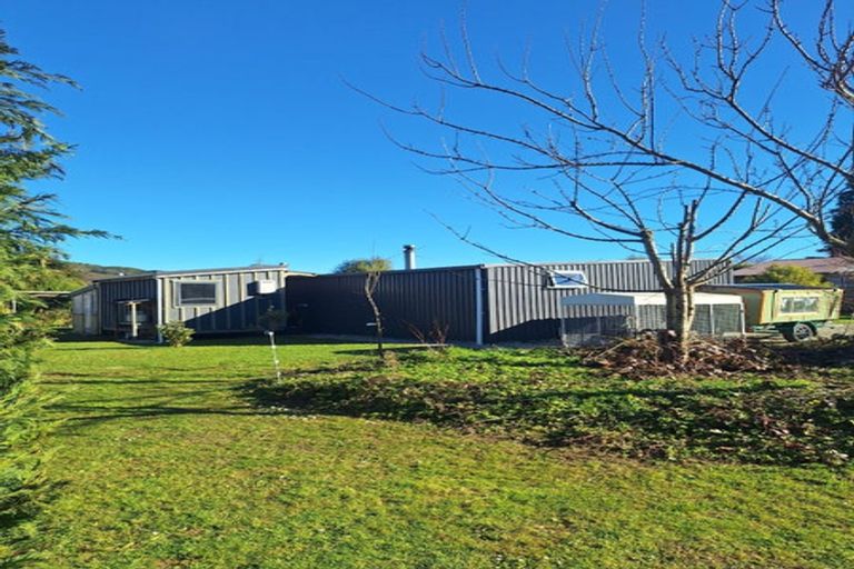 Photo of property in 14 Munson Street, Reefton, 7830