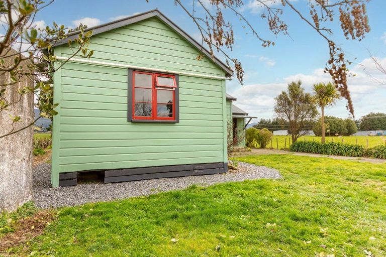 Photo of property in 992 Top Grass Road, Dannevirke, 4972