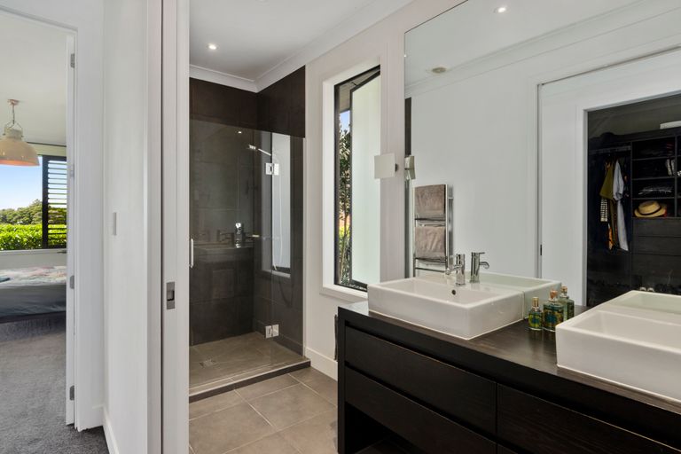 Photo of property in 167 Cape Rodney Road, Leigh, 0985