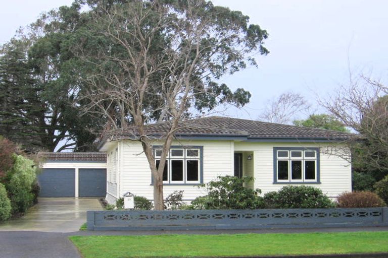 Photo of property in 25 Brightwater Terrace, Terrace End, Palmerston North, 4410