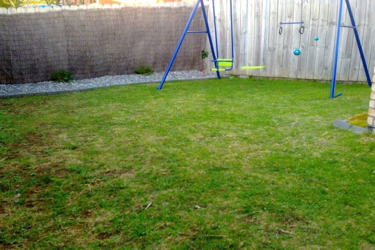 Photo of property in 38 Tussock Avenue, Mangere, Auckland, 2022