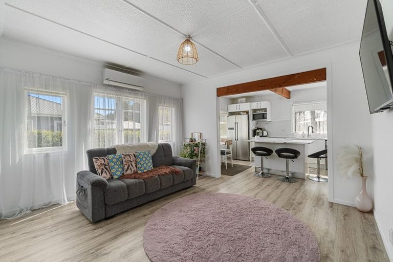 Photo of property in 18 Walsh Street, Forest Lake, Hamilton, 3200