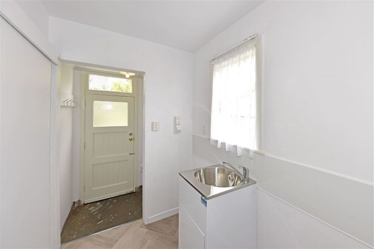 Photo of property in 9 Lyall Place, Bryndwr, Christchurch, 8053