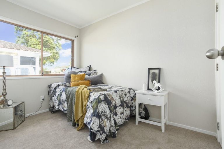 Photo of property in 1/21 Wanaka Place, Pakuranga Heights, Auckland, 2010