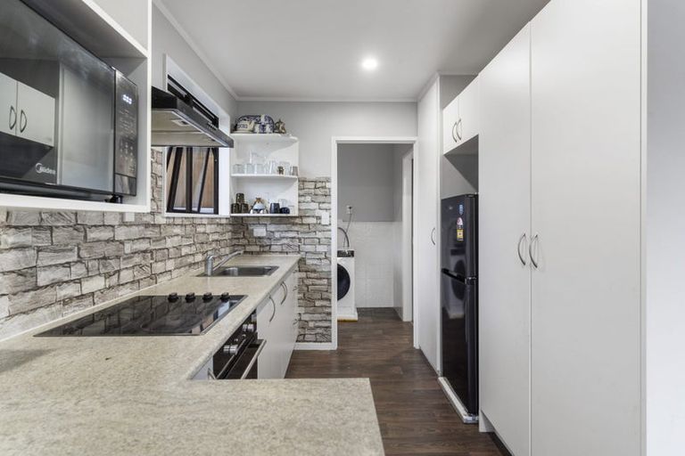 Photo of property in 1/71 Luanda Drive, Ranui, Auckland, 0612