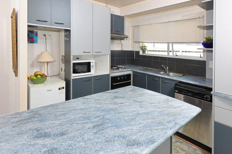 Photo of property in 51 Border Road, Henderson, Auckland, 0612