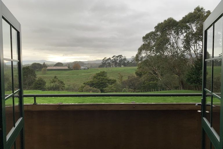 Photo of property in 275 Polson Hill Drive, Aokautere, Palmerston North, 4471