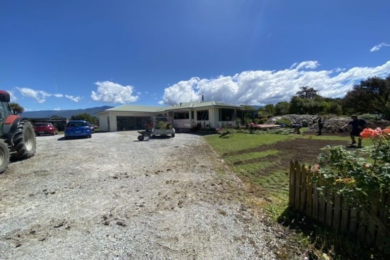Photo of property in 105a Abel Tasman Drive, Takaka, 7183