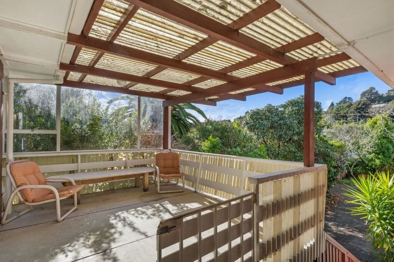 Photo of property in 18 Forest Road, Pinehaven, Upper Hutt, 5019