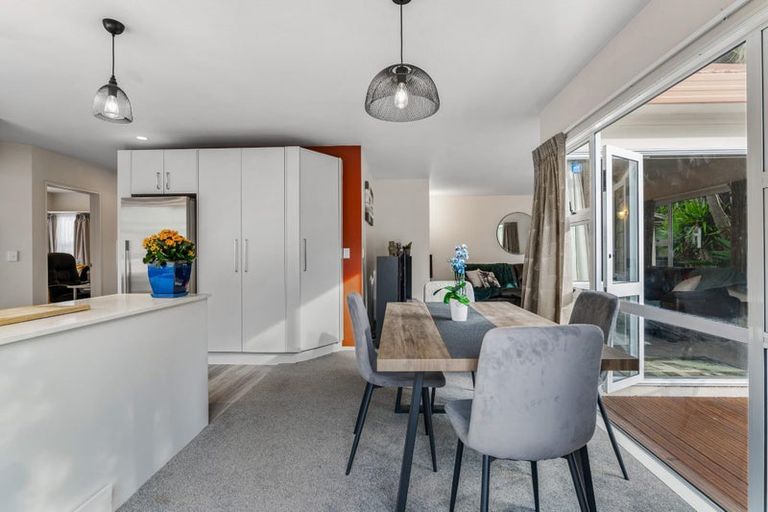 Photo of property in 2/26 Beaudine Avenue, Glenfield, Auckland, 0629