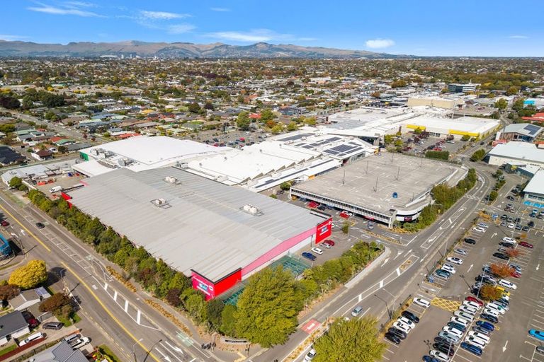 Photo of property in 24b Sawyers Arms Road, Northcote, Christchurch, 8052