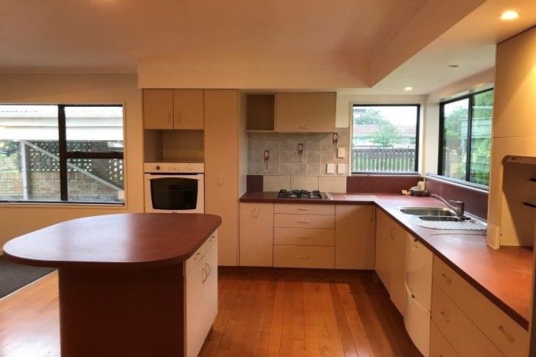 Photo of property in 365 Otumoetai Road, Otumoetai, Tauranga, 3110