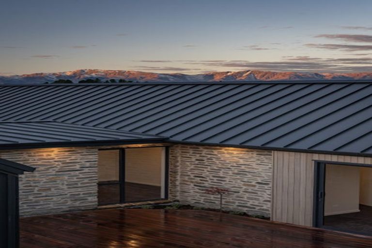 Photo of property in 35 Obelisk Street, Wanaka, 9305