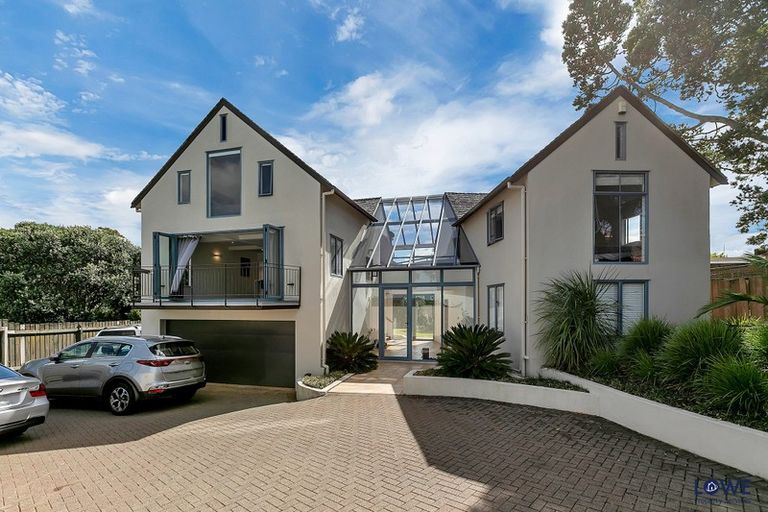 Photo of property in 480a Beach Road, Murrays Bay, Auckland, 0630