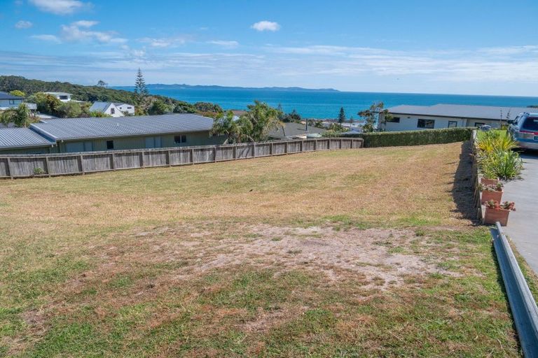 Photo of property in 41 Dudley Crescent, Cable Bay, 0420