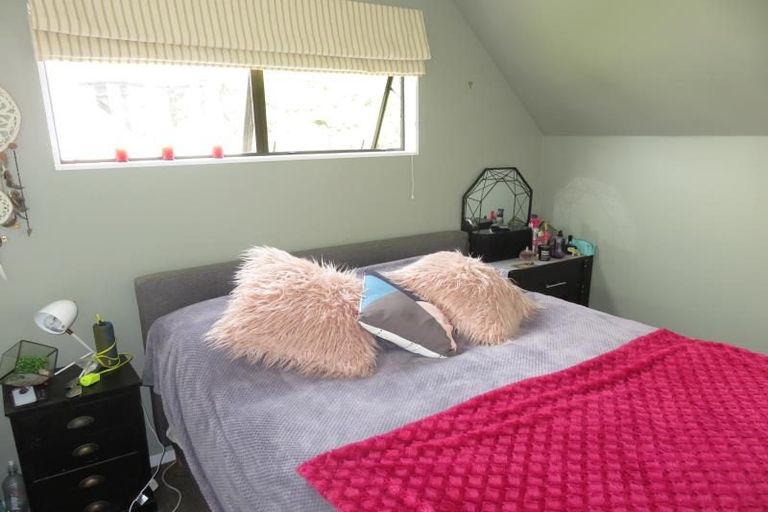 Photo of property in 7 Duggan Place, Johnsonville, Wellington, 6037