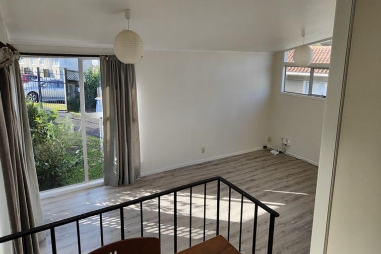 Photo of property in 27 Cheval Drive, Totara Vale, Auckland, 0629