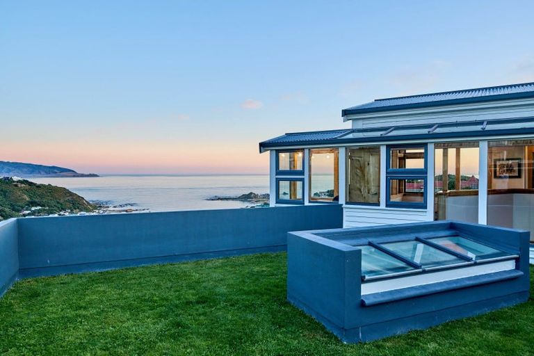 Photo of property in 23 Dargle Way, Island Bay, Wellington, 6023