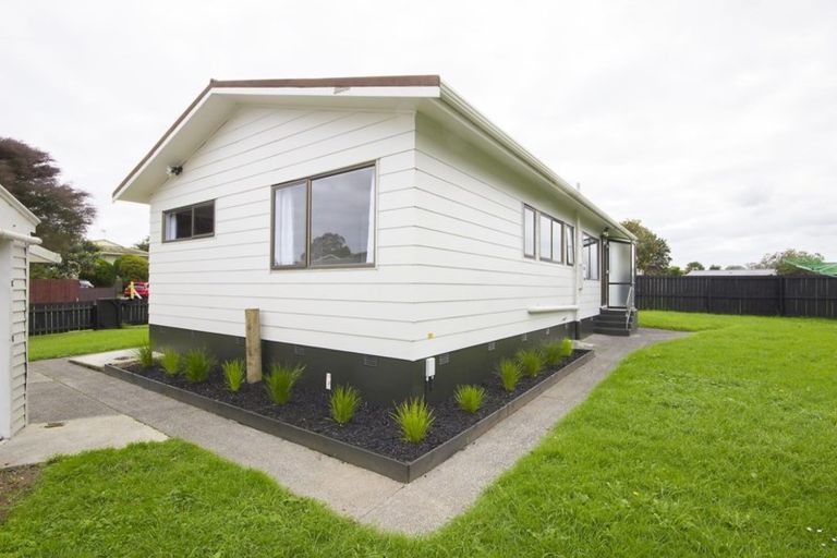 Photo of property in 15 Rangataua Place, Manurewa, Auckland, 2102