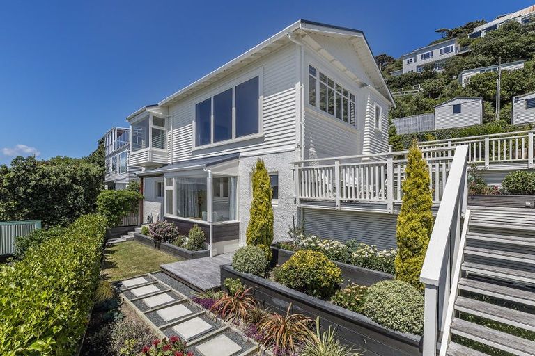 Photo of property in 139 Grafton Road, Roseneath, Wellington, 6011