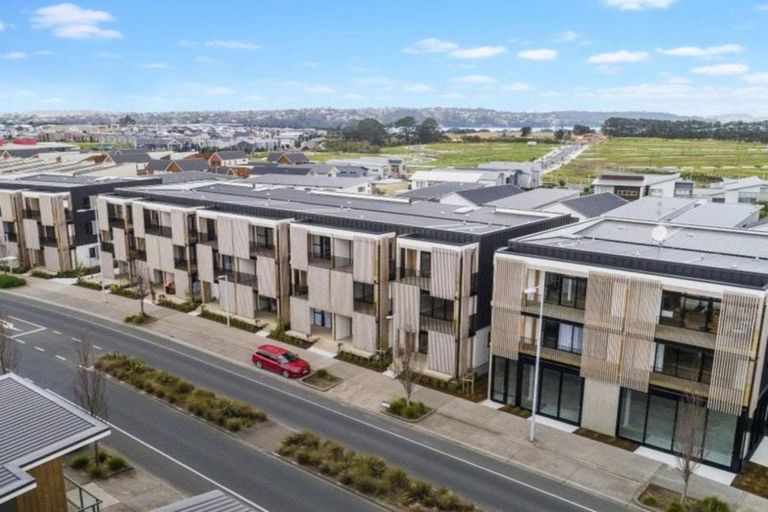 Photo of property in 7/163 Hobsonville Point Road, Hobsonville, Auckland, 0616