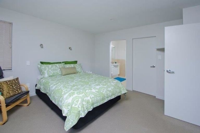Photo of property in 1 Tay Street, Mount Maunganui, 3116