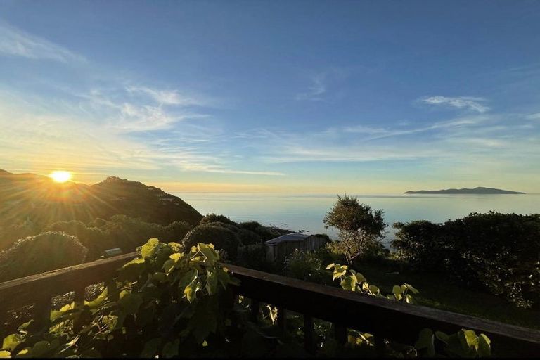 Photo of property in 1 Haunui Way, Pukerua Bay, 5026