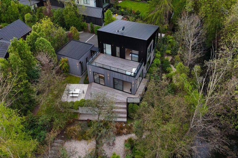 Photo of property in 7 Wood Lane, Fendalton, Christchurch, 8014