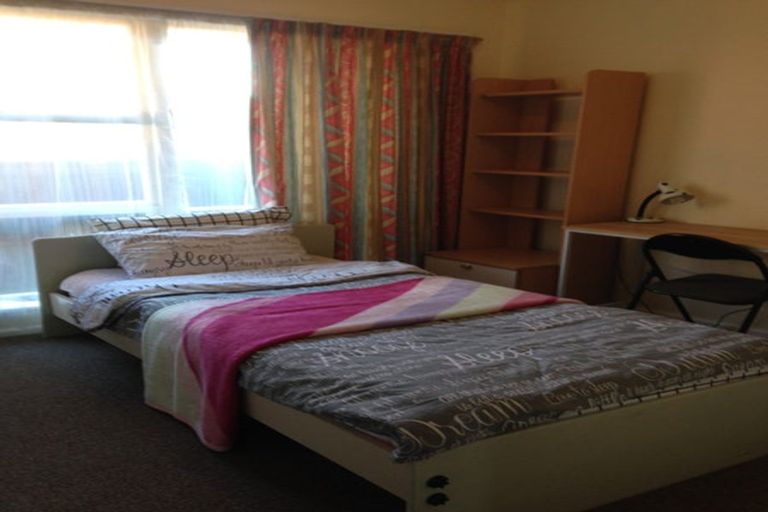 Photo of property in 1/271 Memorial Avenue, Burnside, Christchurch, 8053