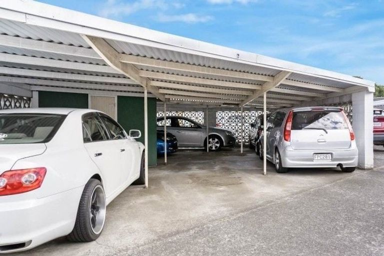 Photo of property in 2/113 Wallace Road, Papatoetoe, Auckland, 2025