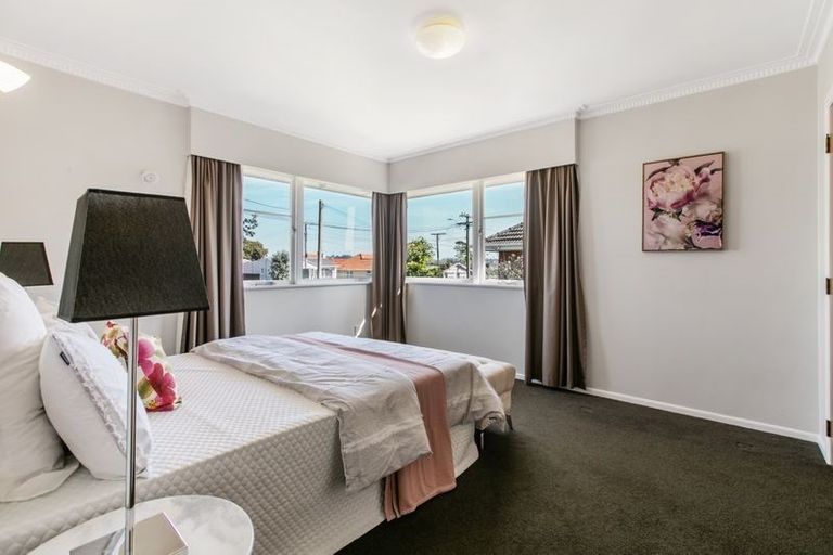 Photo of property in 6 Shortt Avenue, Mangere Bridge, Auckland, 2022