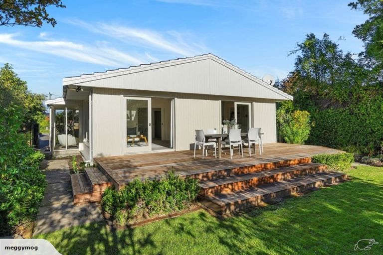 Photo of property in 1/15 Wairarapa Terrace, Merivale, Christchurch, 8014