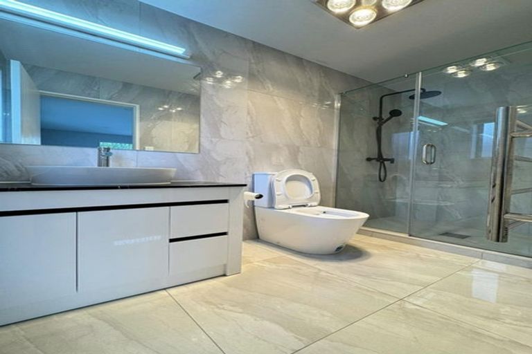 Photo of property in 6 Wyon Way, Flat Bush, Auckland, 2016