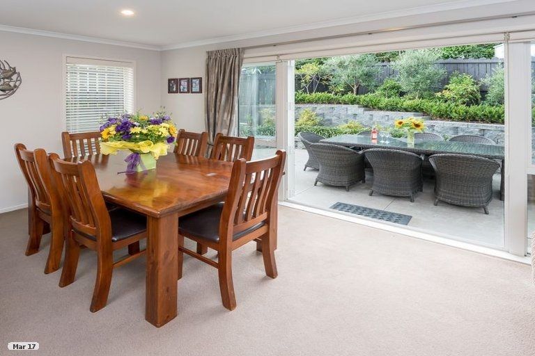 Photo of property in 1 Citation Way, Botany Downs, Auckland, 2010