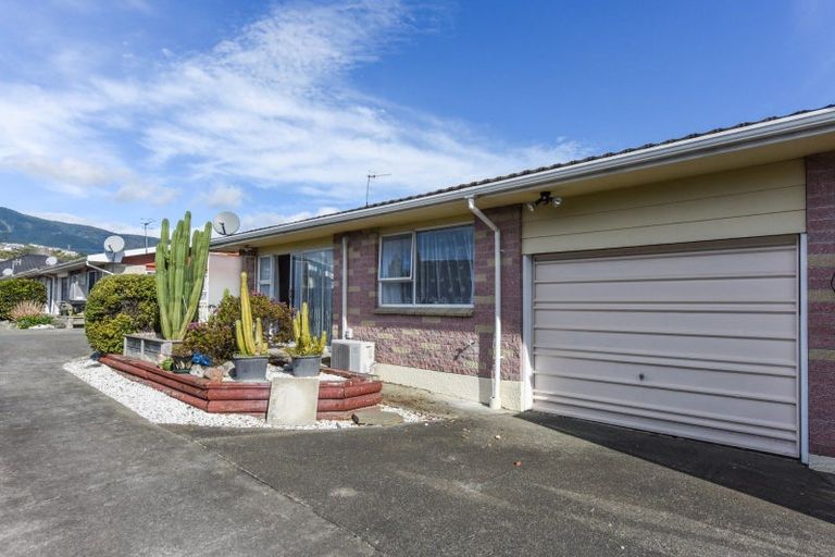 Photo of property in 1/10 Exeter Street, Stoke, Nelson, 7011