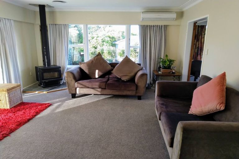 Photo of property in 6 Ross Place, Opaheke, Papakura, 2113
