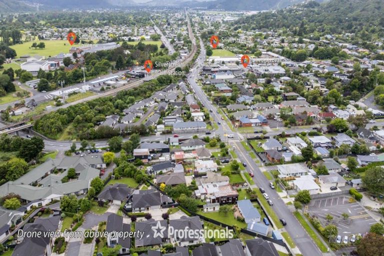 Photo of property in 13 Somerby Mews, Silverstream, Upper Hutt, 5019