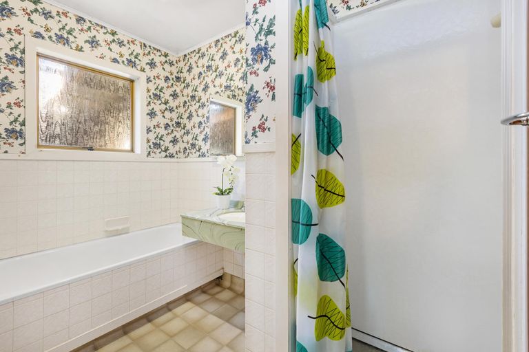 Photo of property in 1 Sunshine Rise, Raglan, 3225