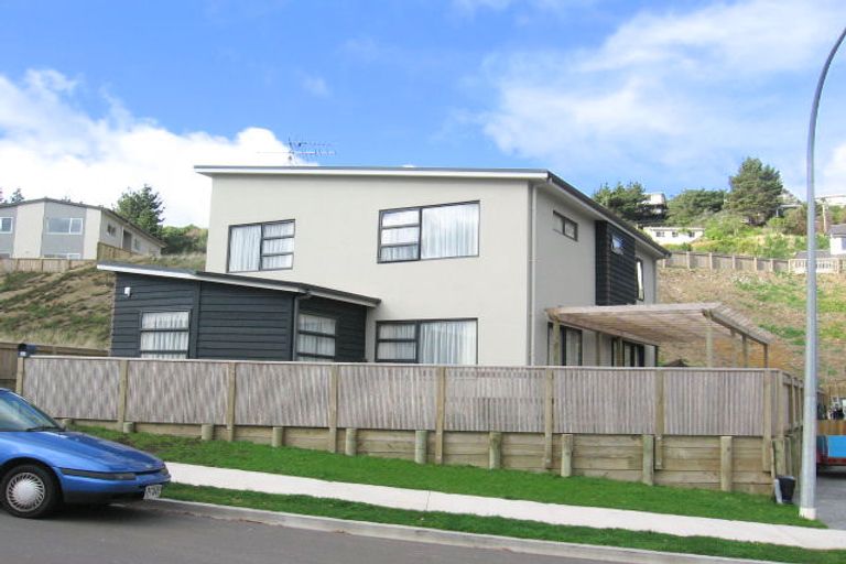 Photo of property in 42 Winsley Terrace, Churton Park, Wellington, 6037
