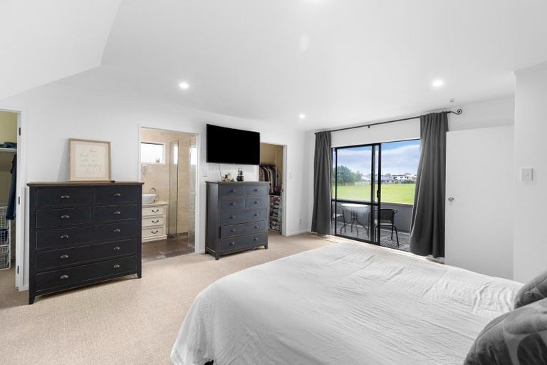 Photo of property in 113 John F Kennedy Drive, Milson, Palmerston North, 4414