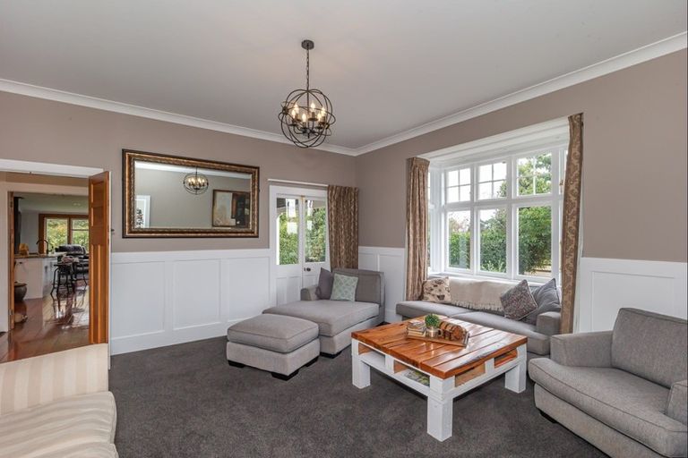 Photo of property in 73 Wakefield Road, Levin, 5571