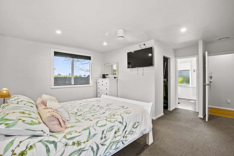 Photo of property in 53 Govett Avenue, Frankleigh Park, New Plymouth, 4310