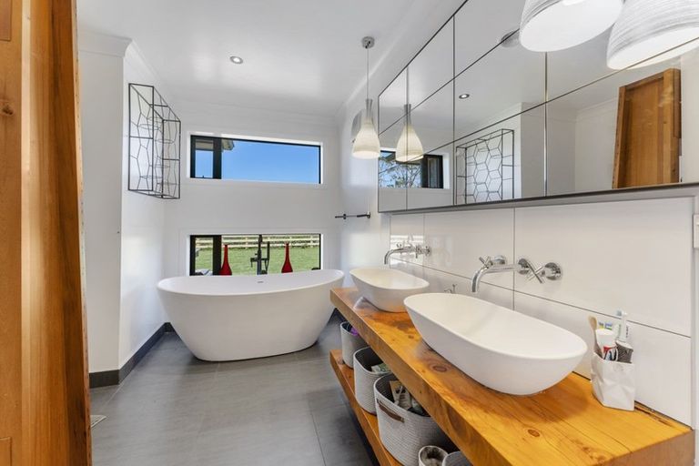 Photo of property in 294 Inland Road North, Tikorangi, Waitara, 4383