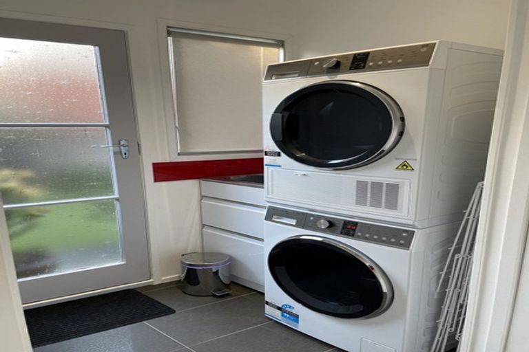 Photo of property in 4/1 Manuka Road, Bayview, Auckland, 0629