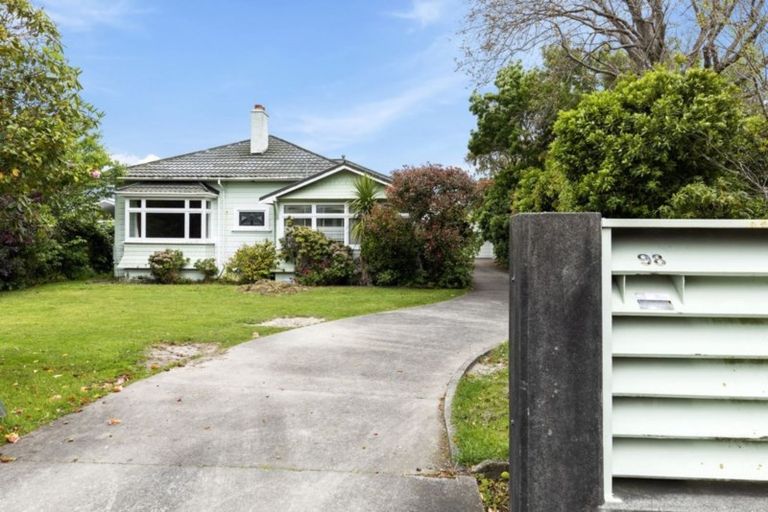 Photo of property in 98 Waterloo Road, Hutt Central, Lower Hutt, 5010