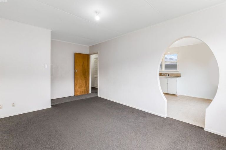 Photo of property in 171 Sievers Grove, Cannons Creek, Porirua, 5024