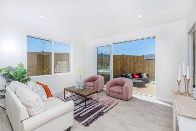 Photo of property in 8 Konoba Avenue, Kumeu, 0810