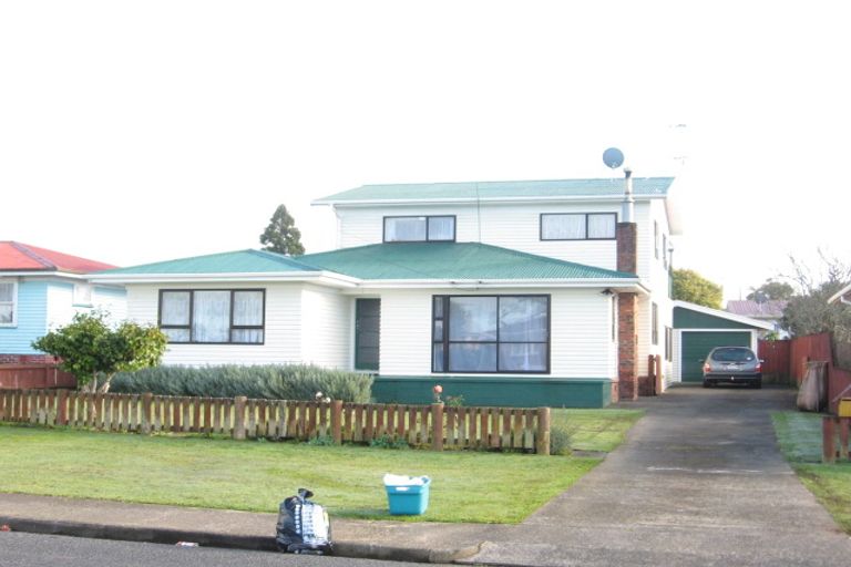 Photo of property in 90 Puriri Road, Manurewa, Auckland, 2102